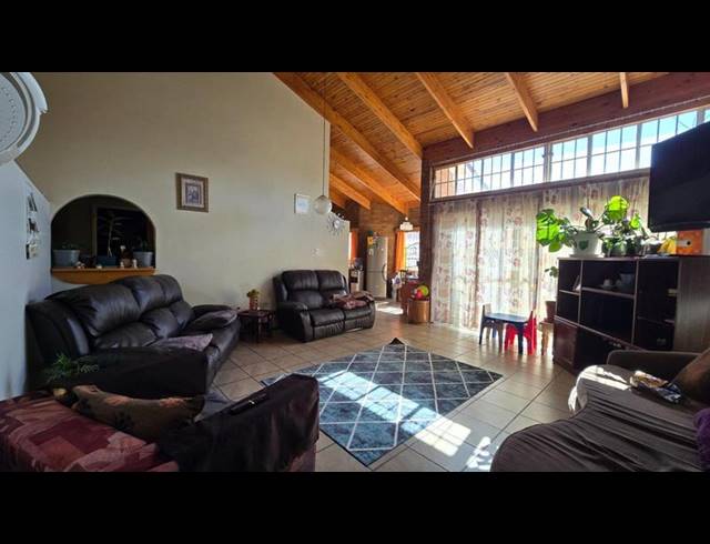 11 BEDROOM HOUSE FOR SALE IN POTCHEFSTROOM CENTRAL